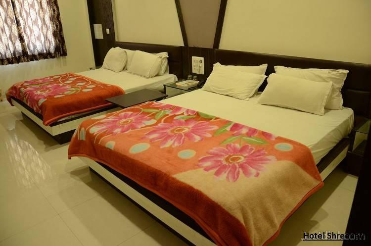 Hotel Shreenath Ahmedabad Exterior photo